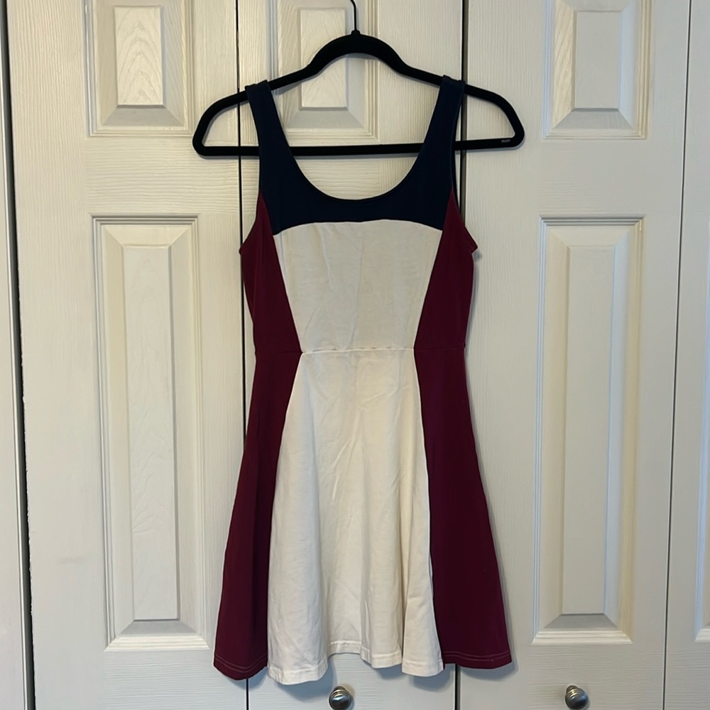 Express Outlet Color Block Sleeveless Swing Dress